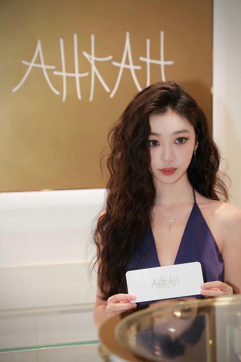 易梦玲